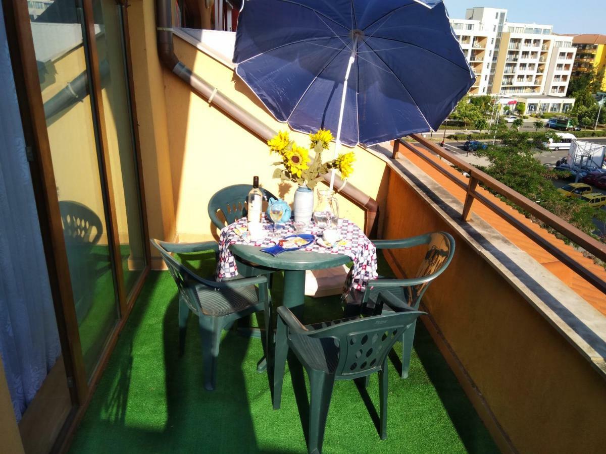 Golden Dreams Apartment ซันนีบีช ภายนอก รูปภาพ